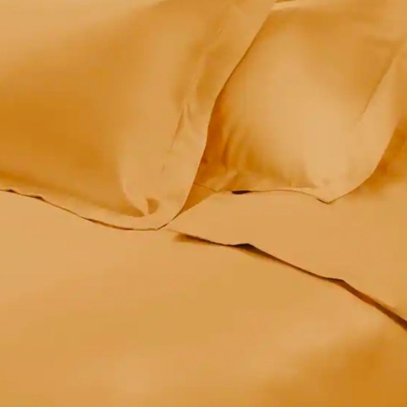 Other - Miranda Haus Luxury Twin Bedding Pillow Sham & Duvet Cover, 650 thread ct